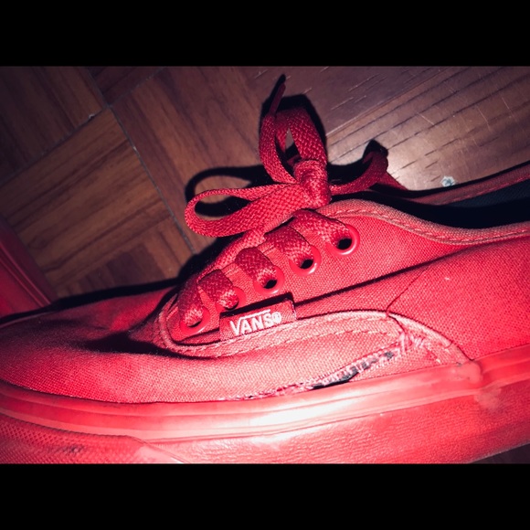 Vans - Picture 2 of 9